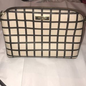 KATE SPADE CROSS BODY PURSE!